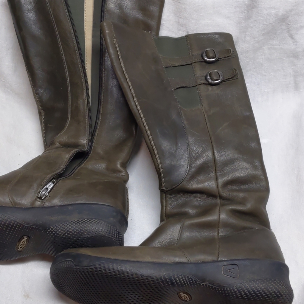 Keen calf-high boots